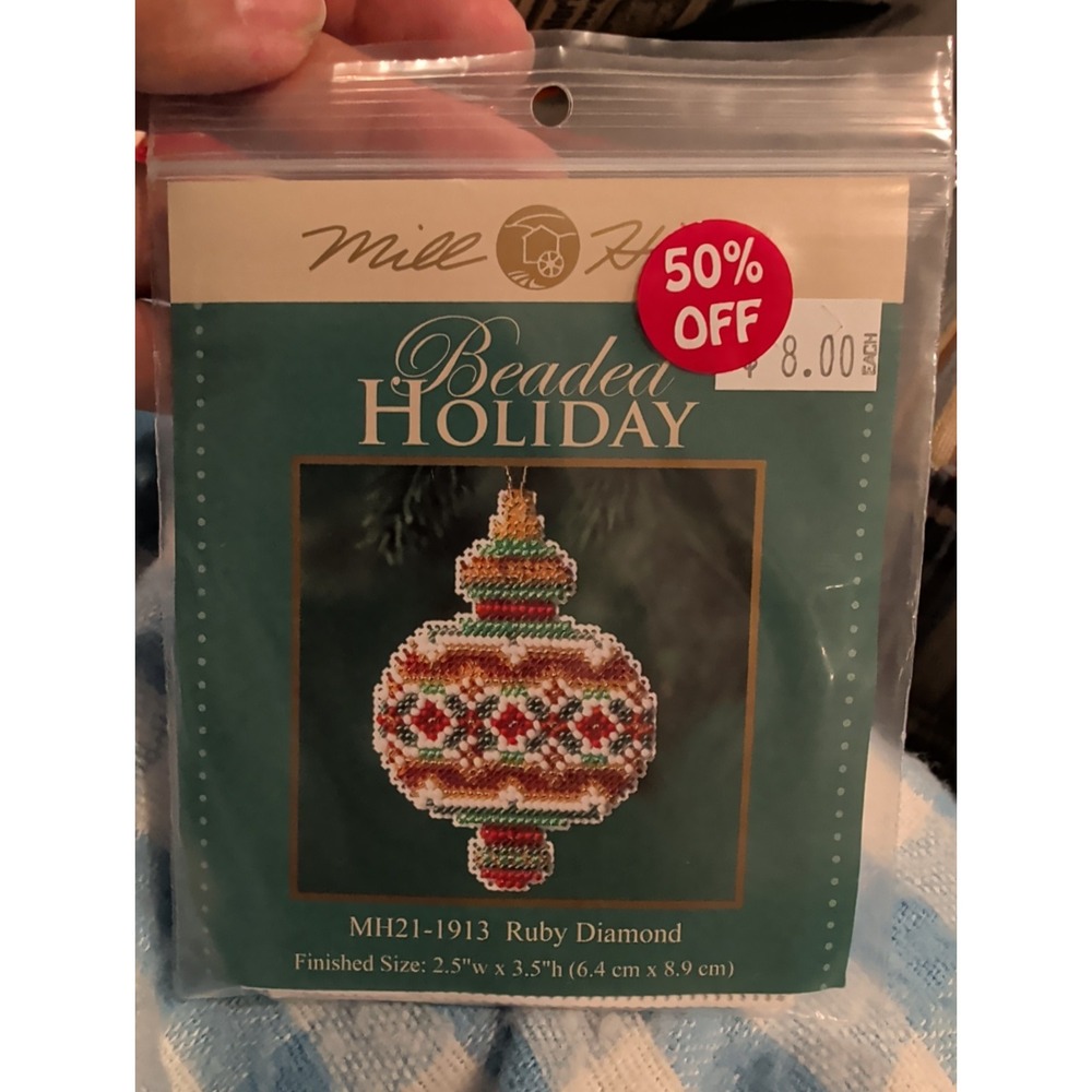 New Kit Mill Hill Glass Beaded Holiday Ornament MH21-1913 Ruby Diamond